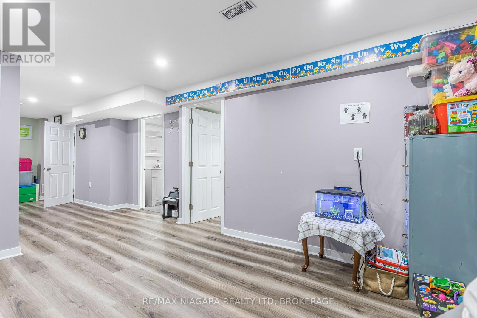 201 Windsor Street, Welland (Broadway), Ontario  L3C 7E3 - Photo 29 - X12495806