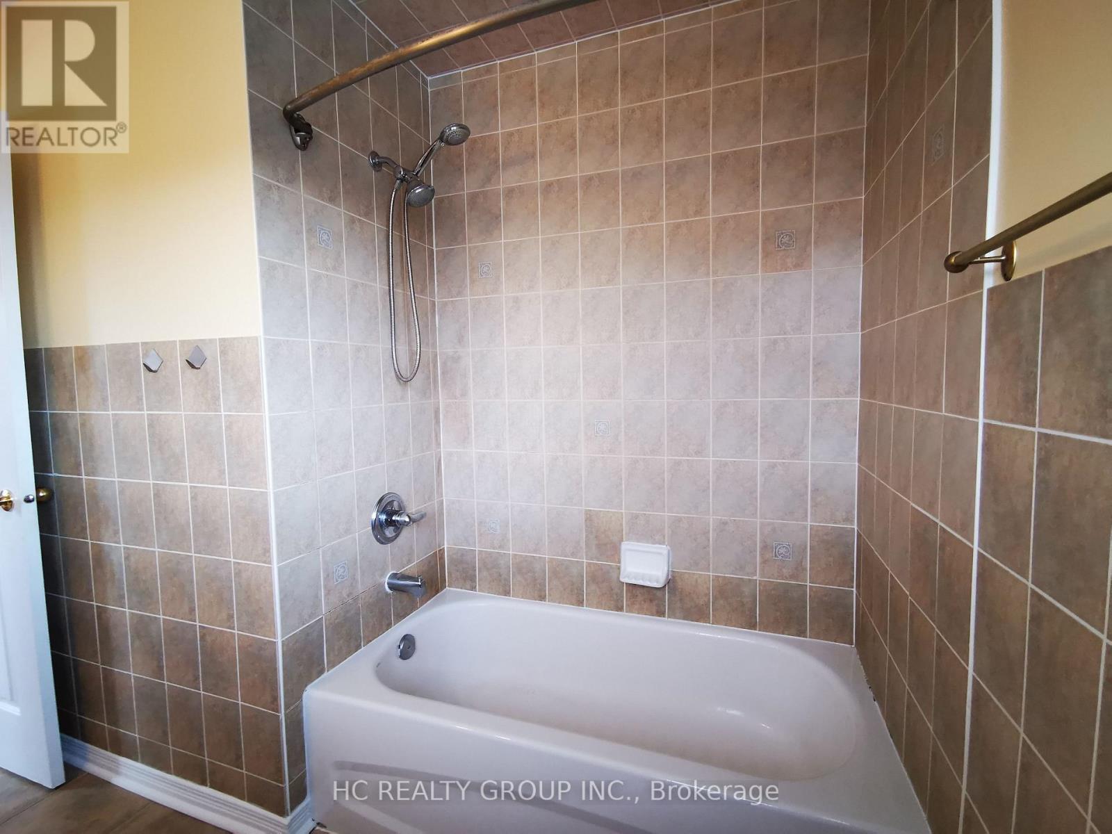 16 Vecchia Street, Markham, Ontario  L6E 1P4 - Photo 13 - N12501044