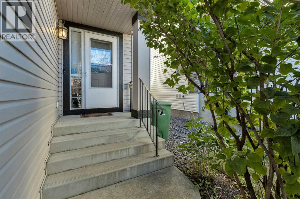 368 Kincora Drive Nw, Calgary, Alberta  T3R 1N3 - Photo 3 - A2262997