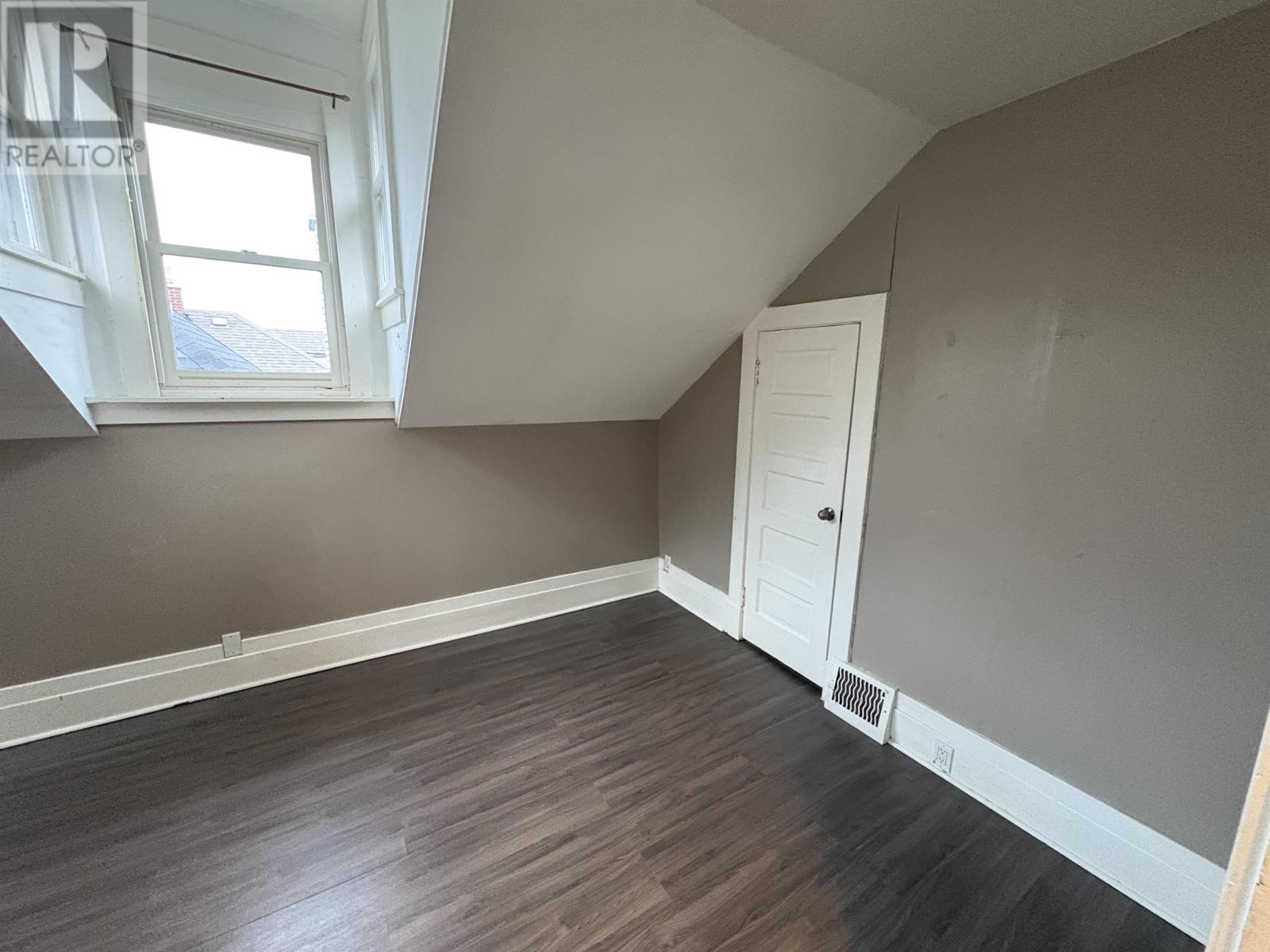 229 Mcintyre, Thunder Bay, Ontario  P7A 3B3 - Photo 12 - TB253308