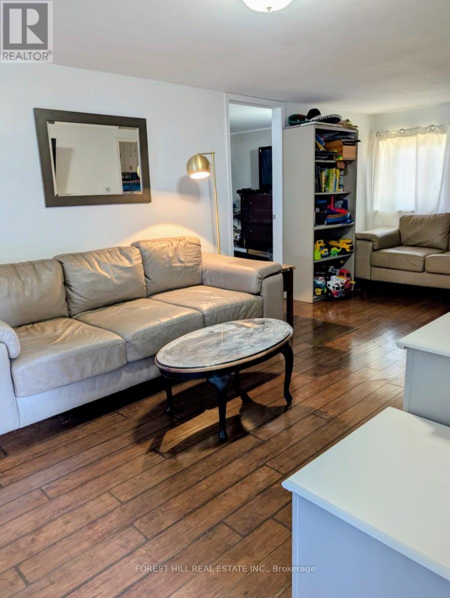 26 River Drive, East Gwillimbury, Ontario  L9N 1A6 - Photo 8 - N12496130