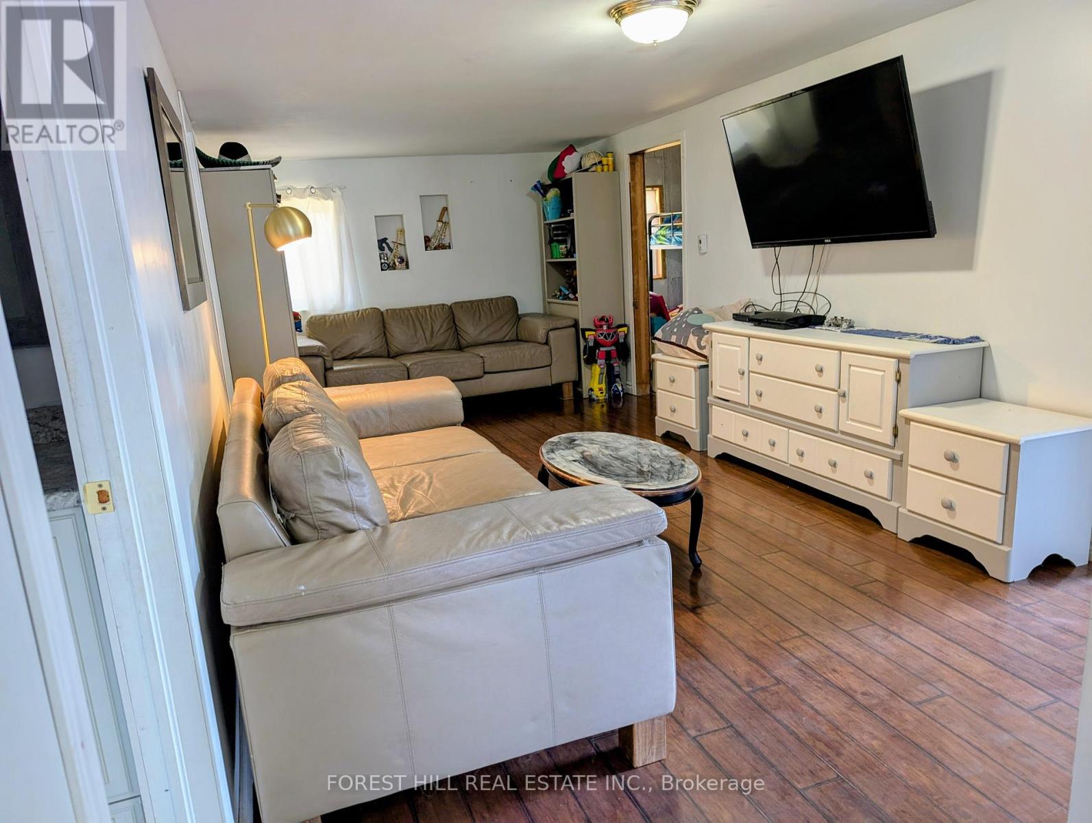 26 River Drive, East Gwillimbury, Ontario  L9N 1A6 - Photo 7 - N12496130