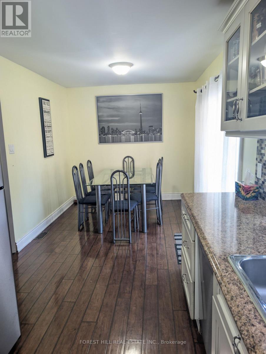 26 River Drive, East Gwillimbury, Ontario  L9N 1A6 - Photo 5 - N12496130