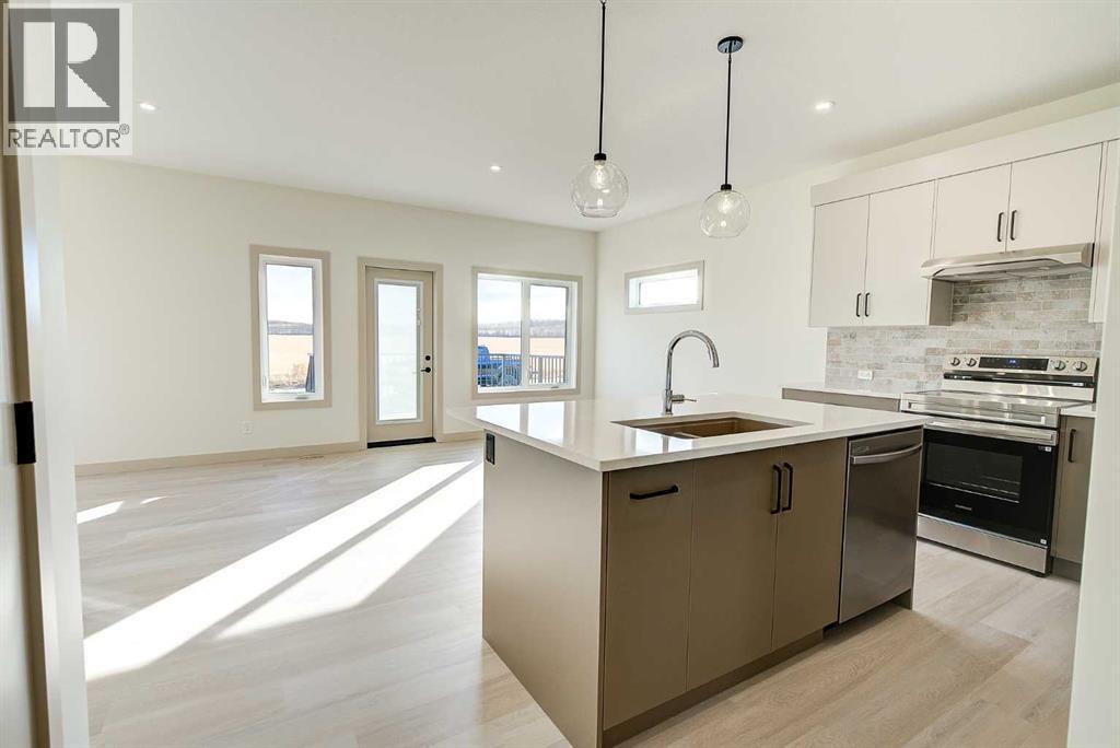 6 Ian Way, Sylvan Lake, Alberta  T4S 0W5 - Photo 9 - A2250098