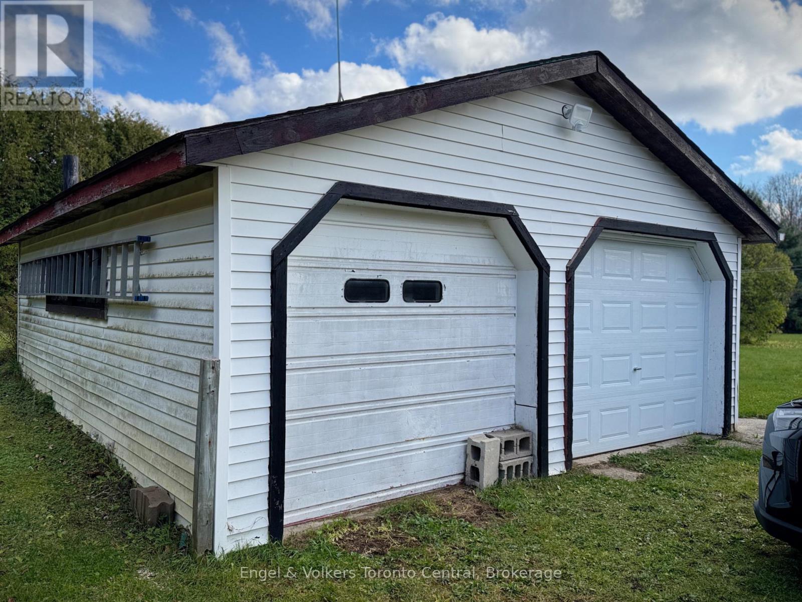 209 Evans Street, Grey Highlands, Ontario  N0C 1E0 - Photo 12 - X12501076