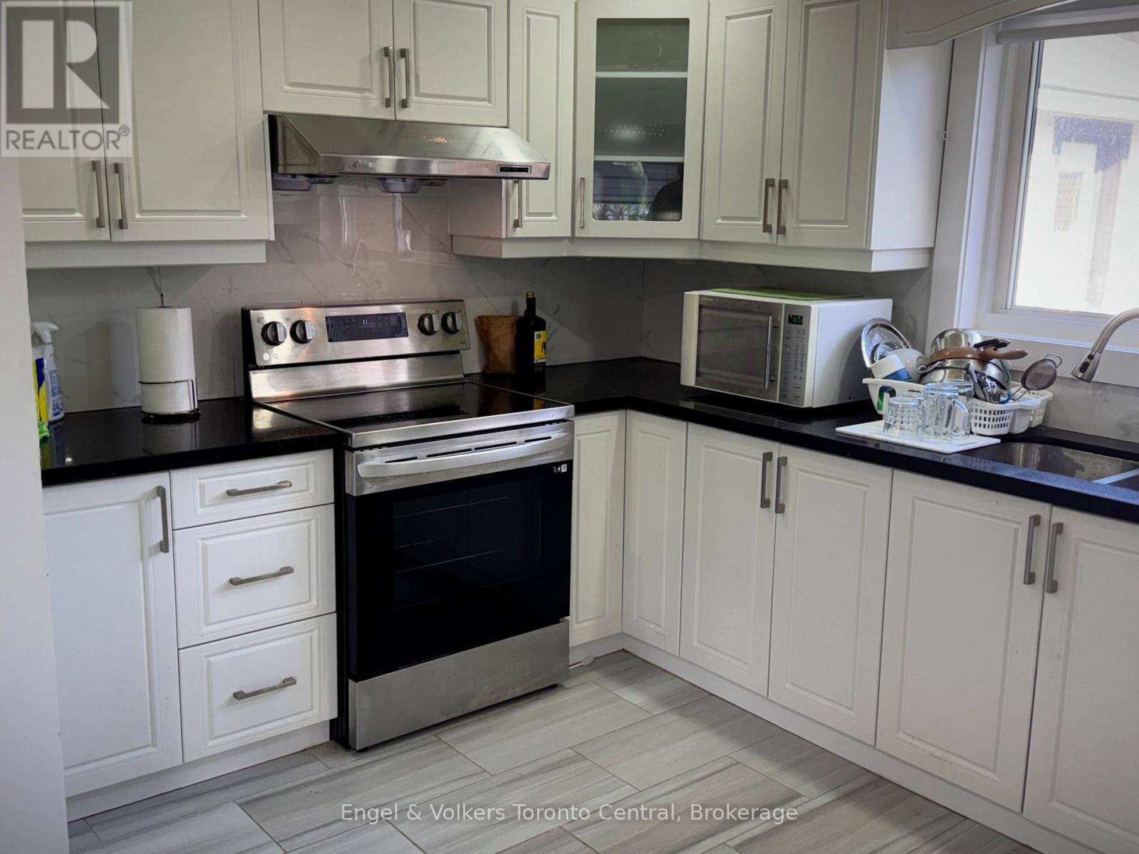 209 Evans Street, Grey Highlands, Ontario  N0C 1E0 - Photo 6 - X12501076