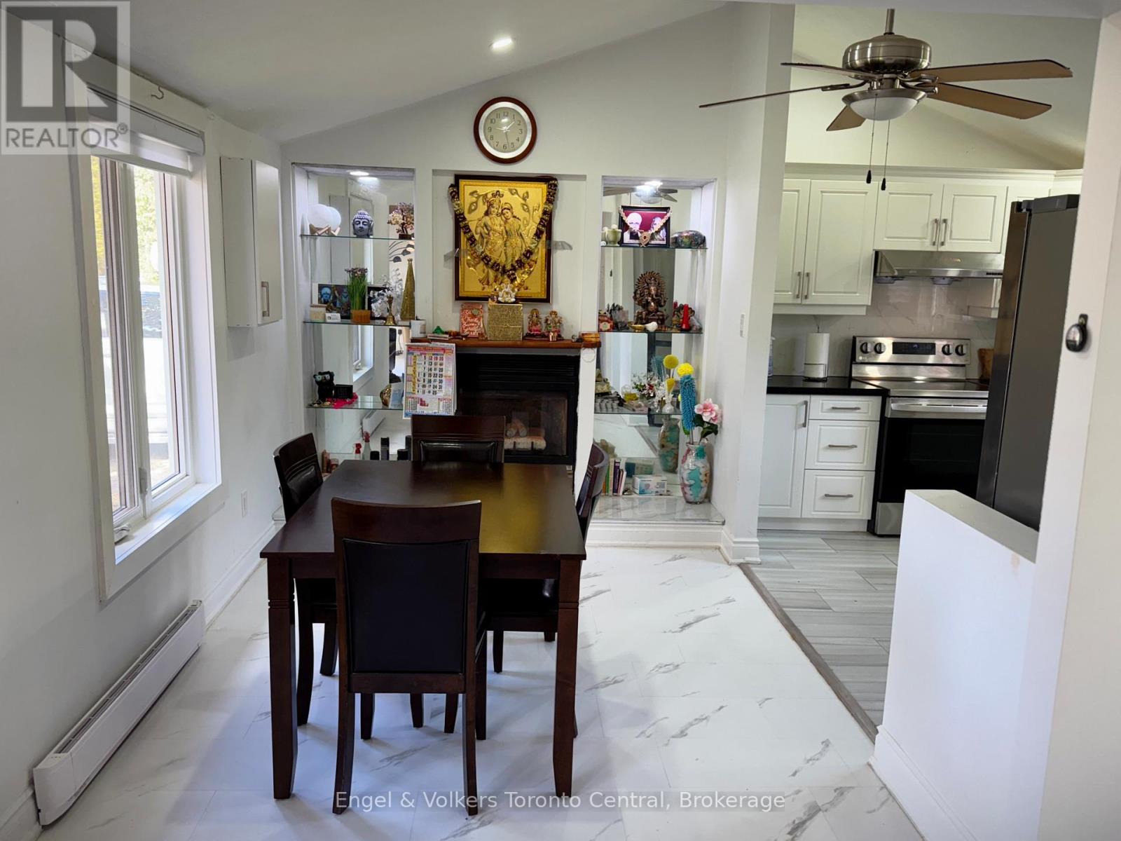 209 Evans Street, Grey Highlands, Ontario  N0C 1E0 - Photo 8 - X12501076