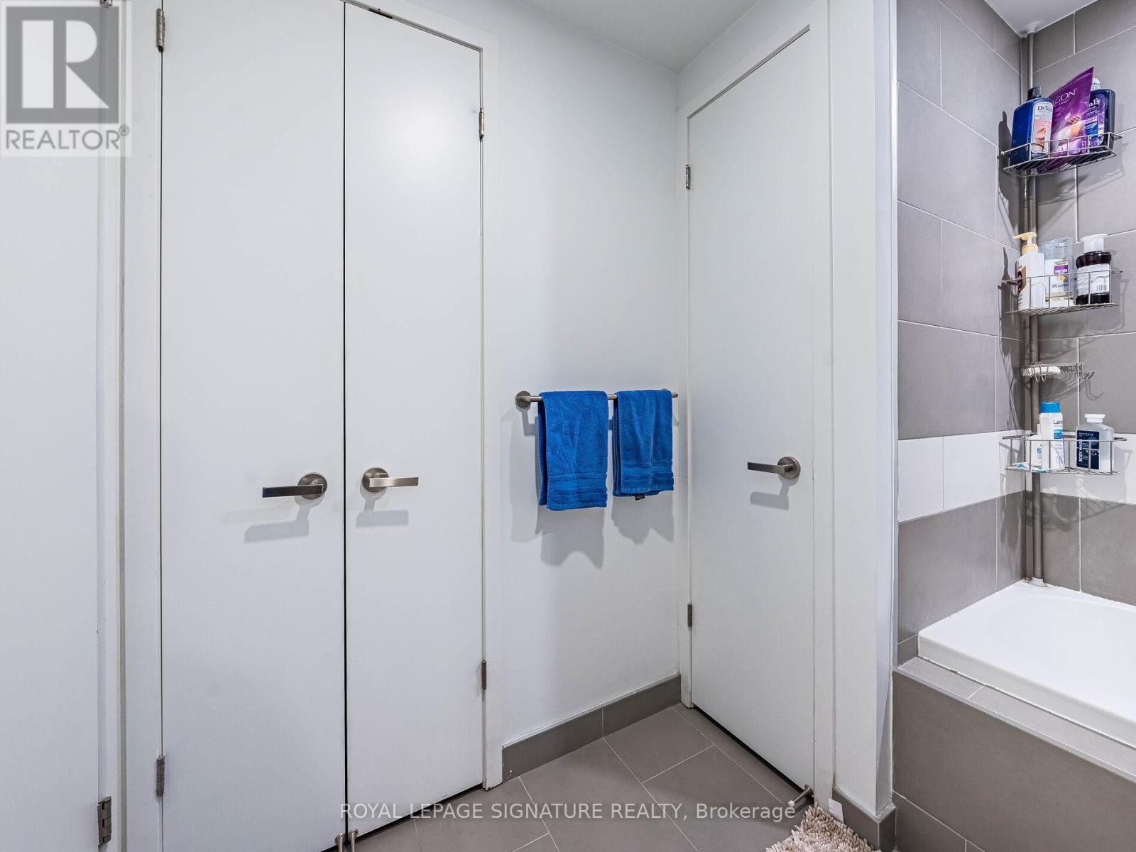 2107 - 197 Yonge Street, Toronto, Ontario  M5B 0C1 - Photo 19 - C12501062