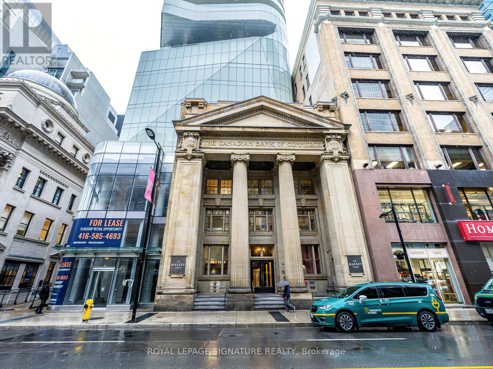 2107 - 197 Yonge Street, Toronto, Ontario  M5B 0C1 - Photo 2 - C12501062