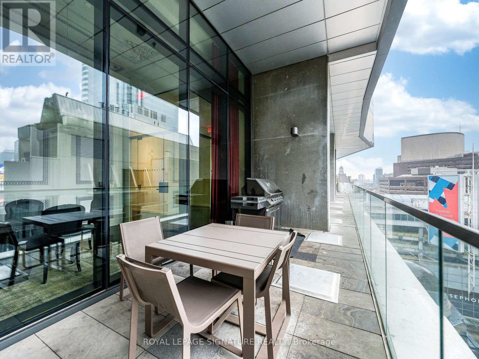 2107 - 197 Yonge Street, Toronto, Ontario  M5B 0C1 - Photo 26 - C12501062