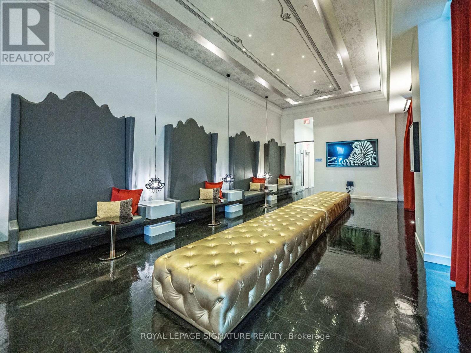 2107 - 197 Yonge Street, Toronto, Ontario  M5B 0C1 - Photo 3 - C12501062