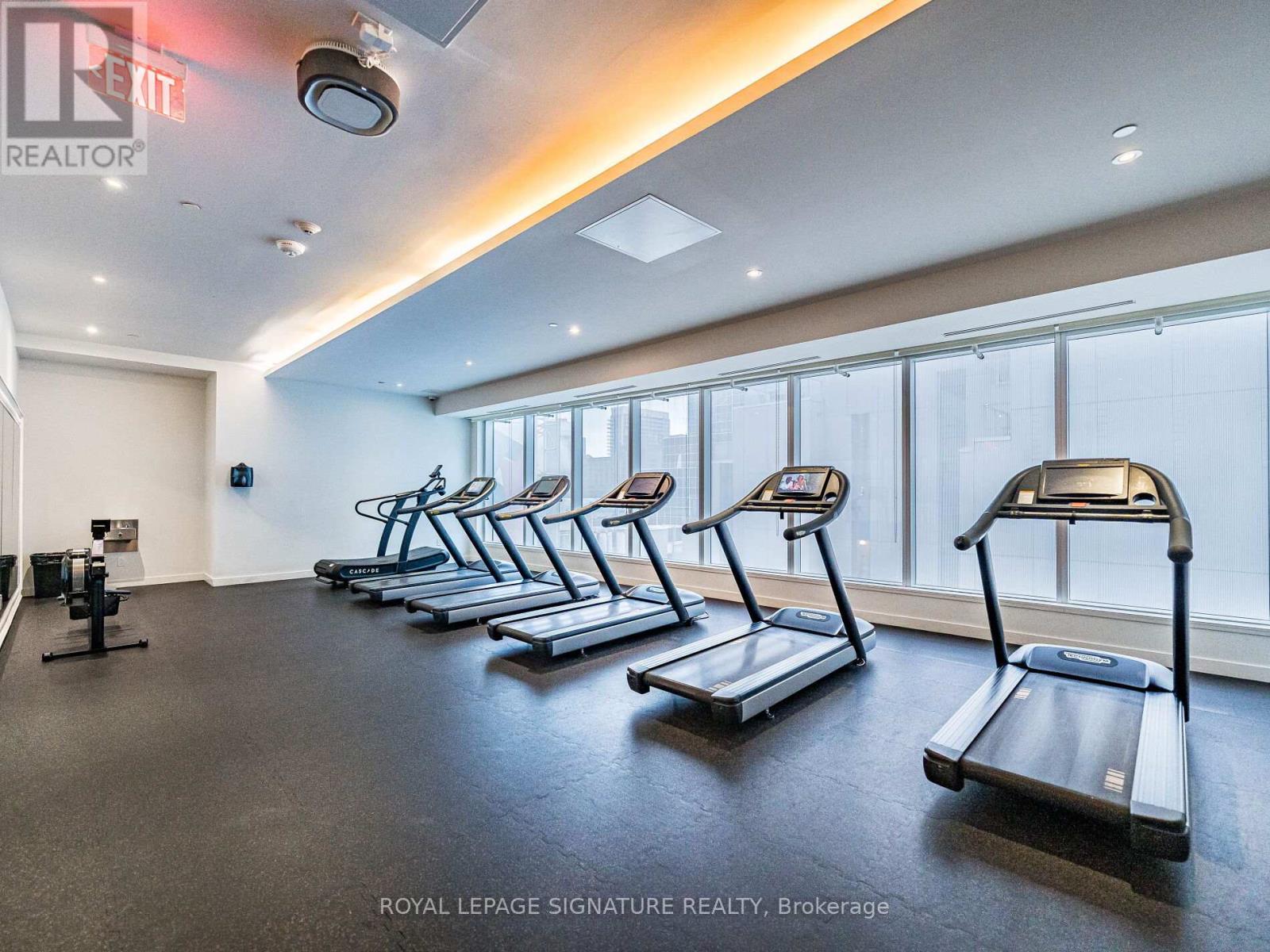 2107 - 197 Yonge Street, Toronto, Ontario  M5B 0C1 - Photo 32 - C12501062