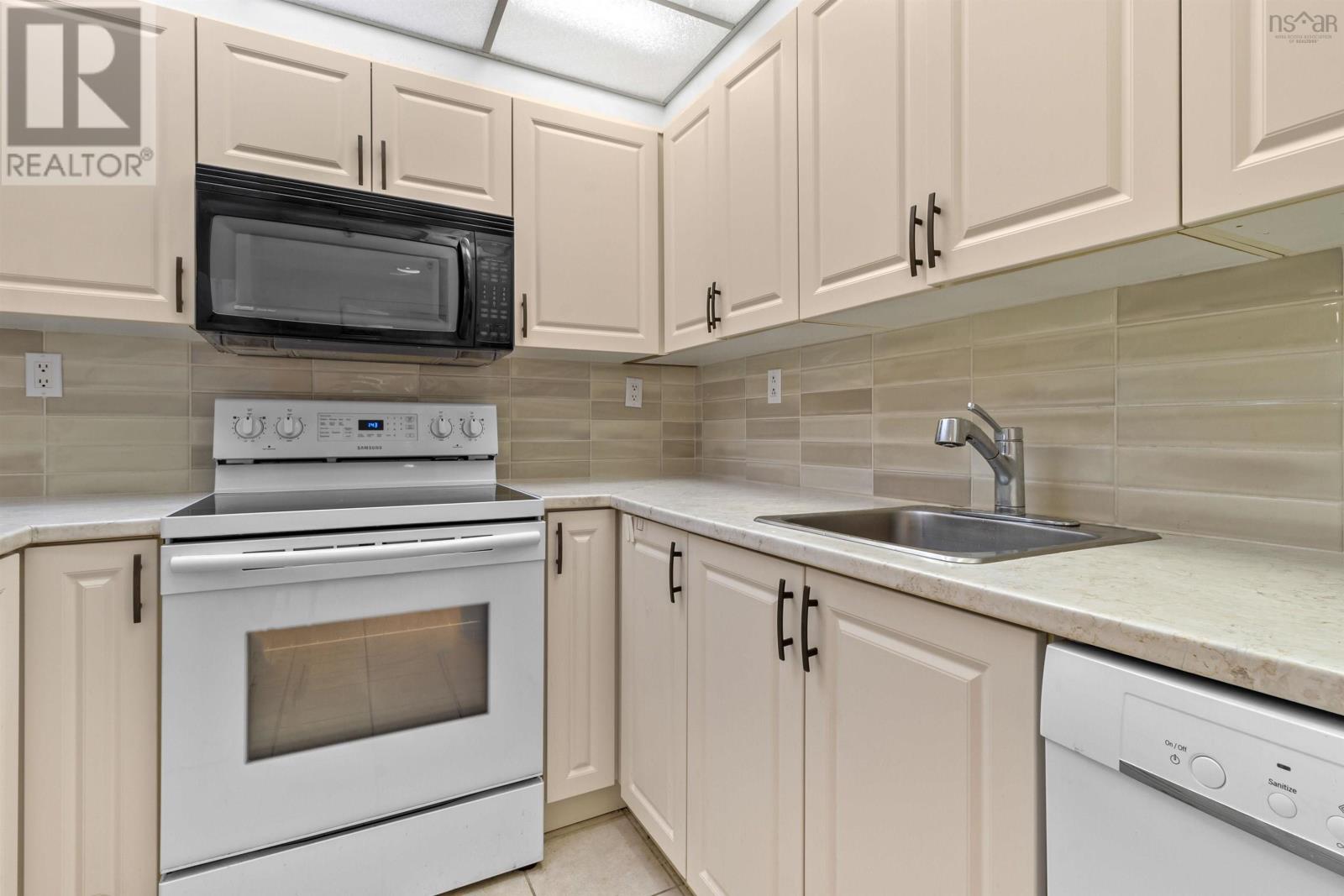 304 30 Brookdale Crescent, Dartmouth, Nova Scotia  B3A 4T7 - Photo 4 - 202523954