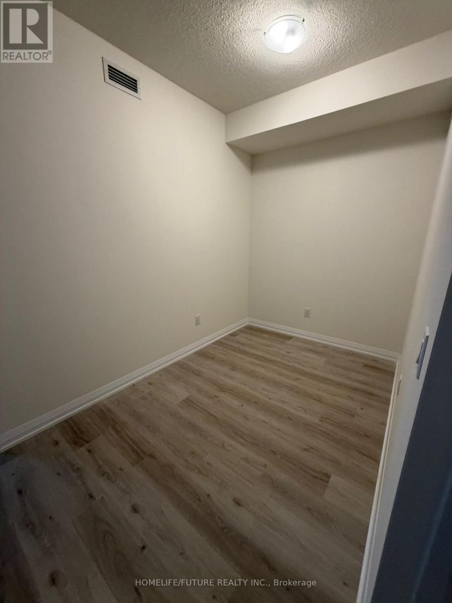 2005 - 3260 Sheppard Avenue E, Toronto (Tam O'shanter-Sullivan), Ontario  M1T 3K3 - Photo 6 - E12501056