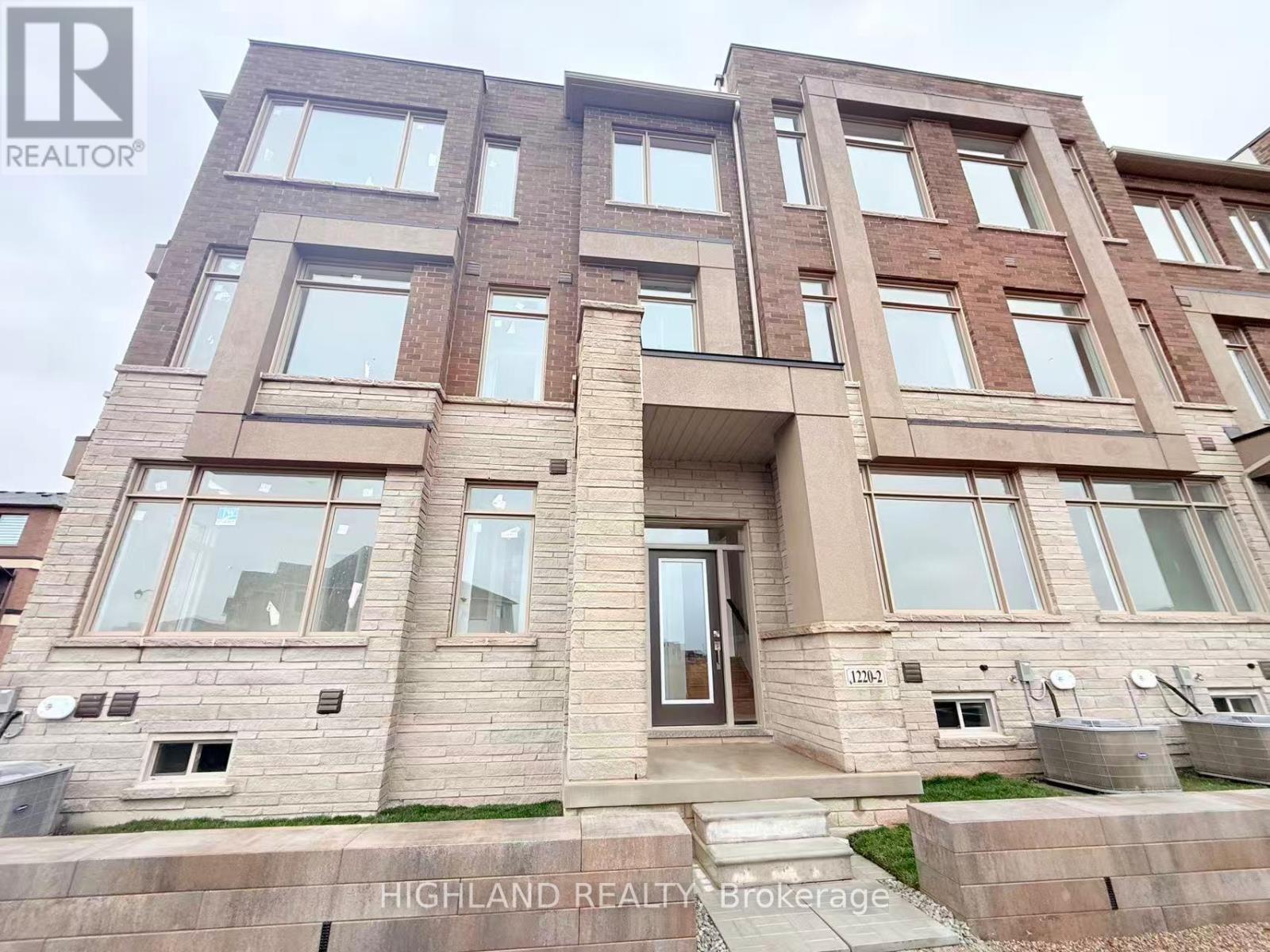 2 - 1220 DARTMOUTH CRESCENT, Oakville, Ontario