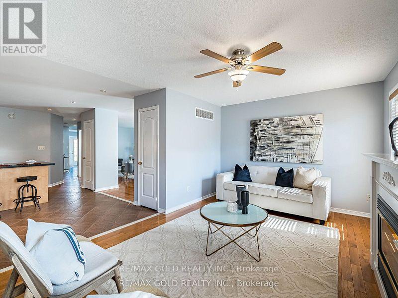 87 Buick Boulevard, Brampton, Ontario  L7A 3B7 - Photo 10 - W12501068