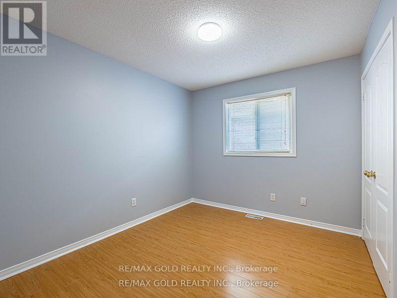 87 Buick Boulevard, Brampton, Ontario  L7A 3B7 - Photo 18 - W12501068