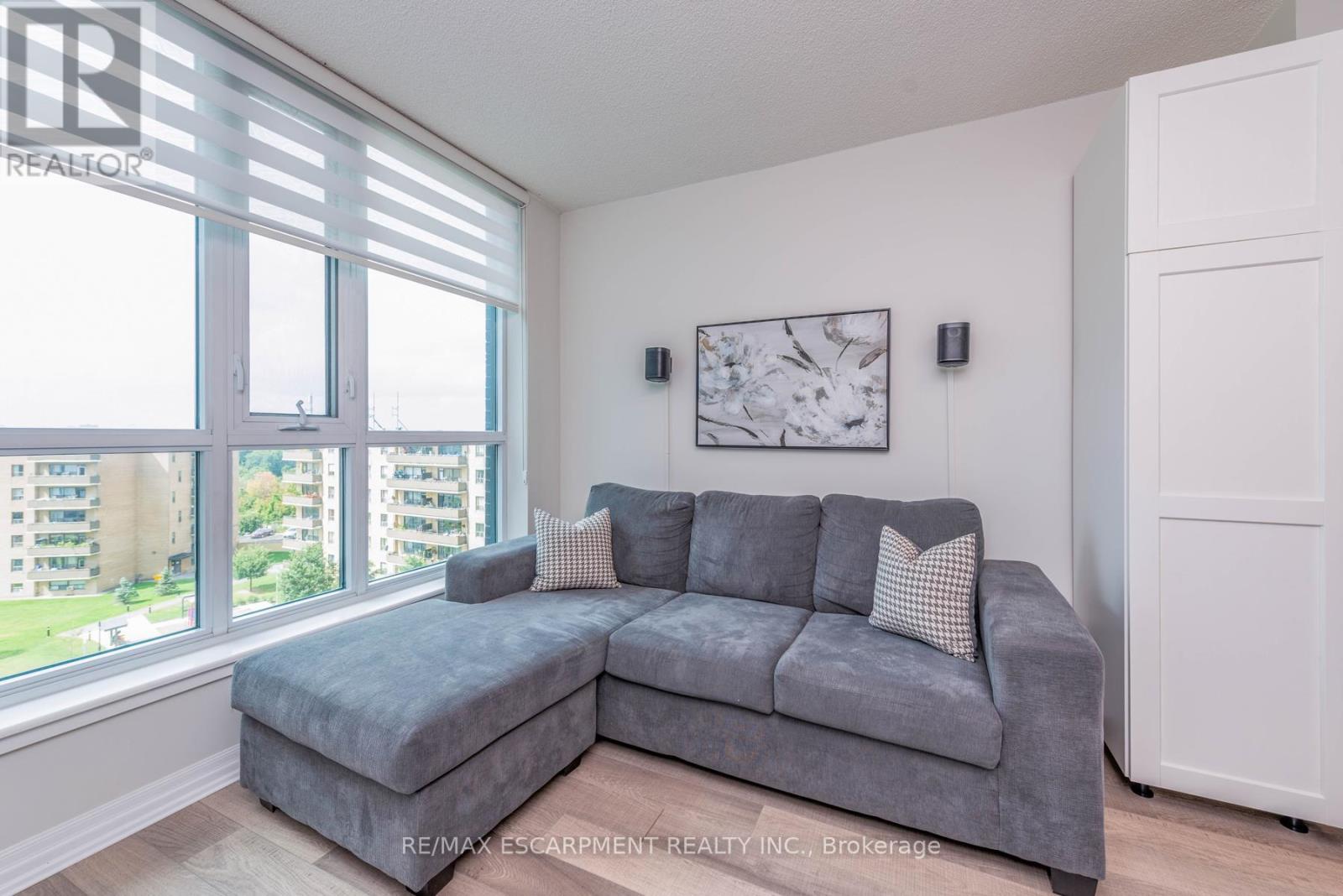 802 - 80 Esther Lorrie Drive, Toronto, Ontario  M9W 0C6 - Photo 18 - W12501070