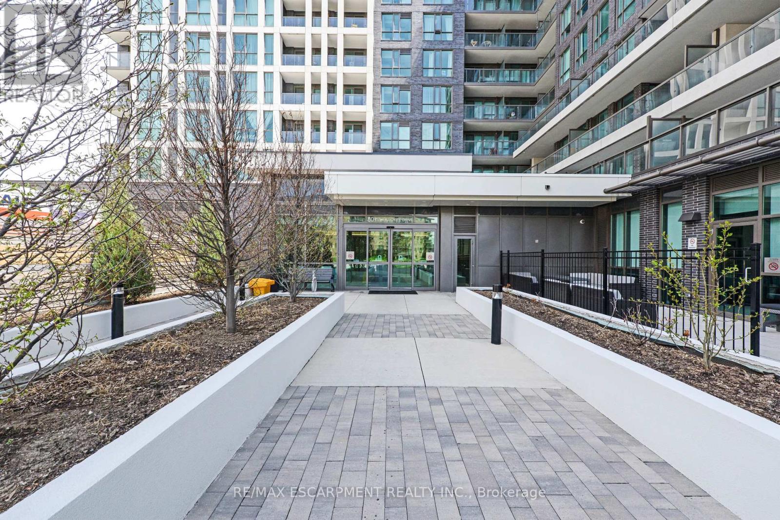 802 - 80 Esther Lorrie Drive, Toronto, Ontario  M9W 0C6 - Photo 3 - W12501070