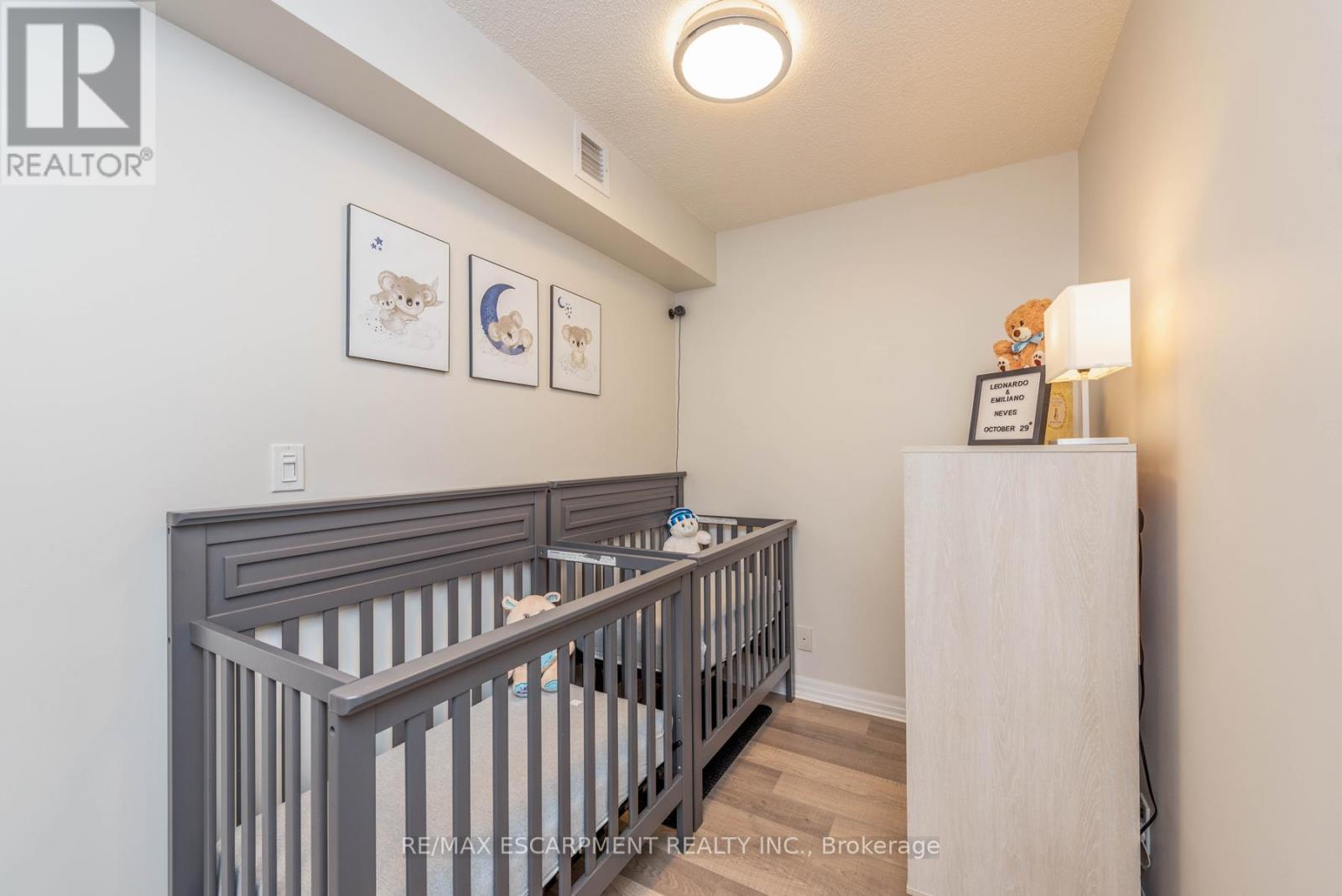 802 - 80 Esther Lorrie Drive, Toronto, Ontario  M9W 0C6 - Photo 8 - W12501070