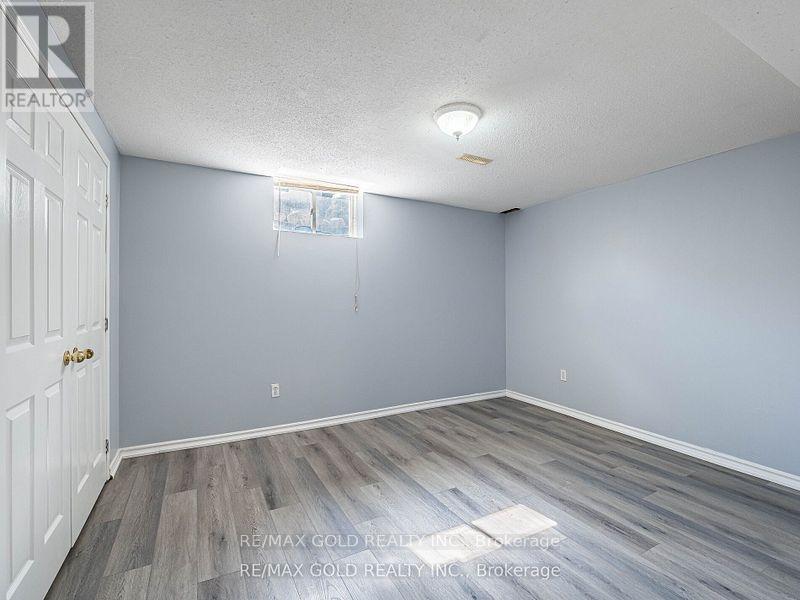 87 Buick Boulevard, Brampton, Ontario  L7A 3B7 - Photo 8 - W12501072