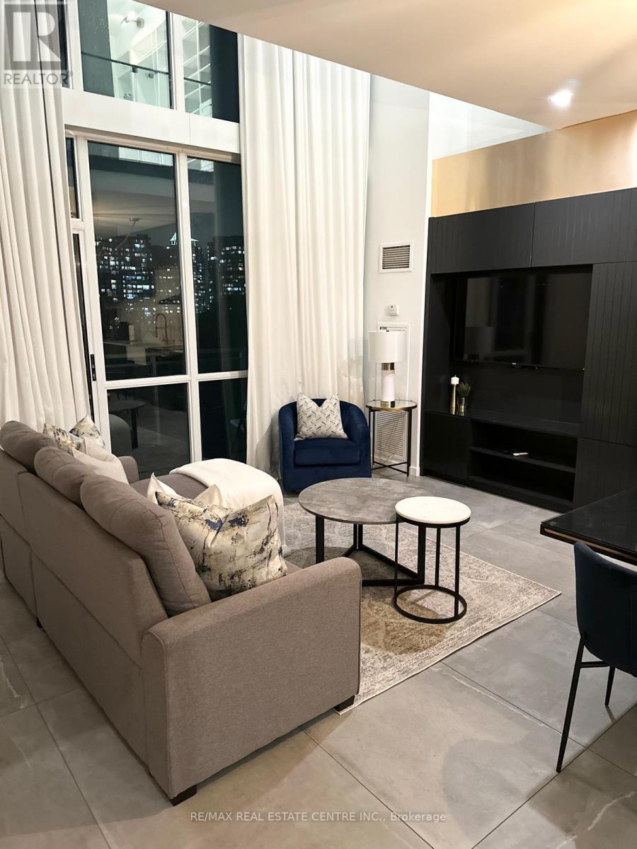 503 - 220 BURNHAMTHORPE ROAD W, Mississauga, Ontario