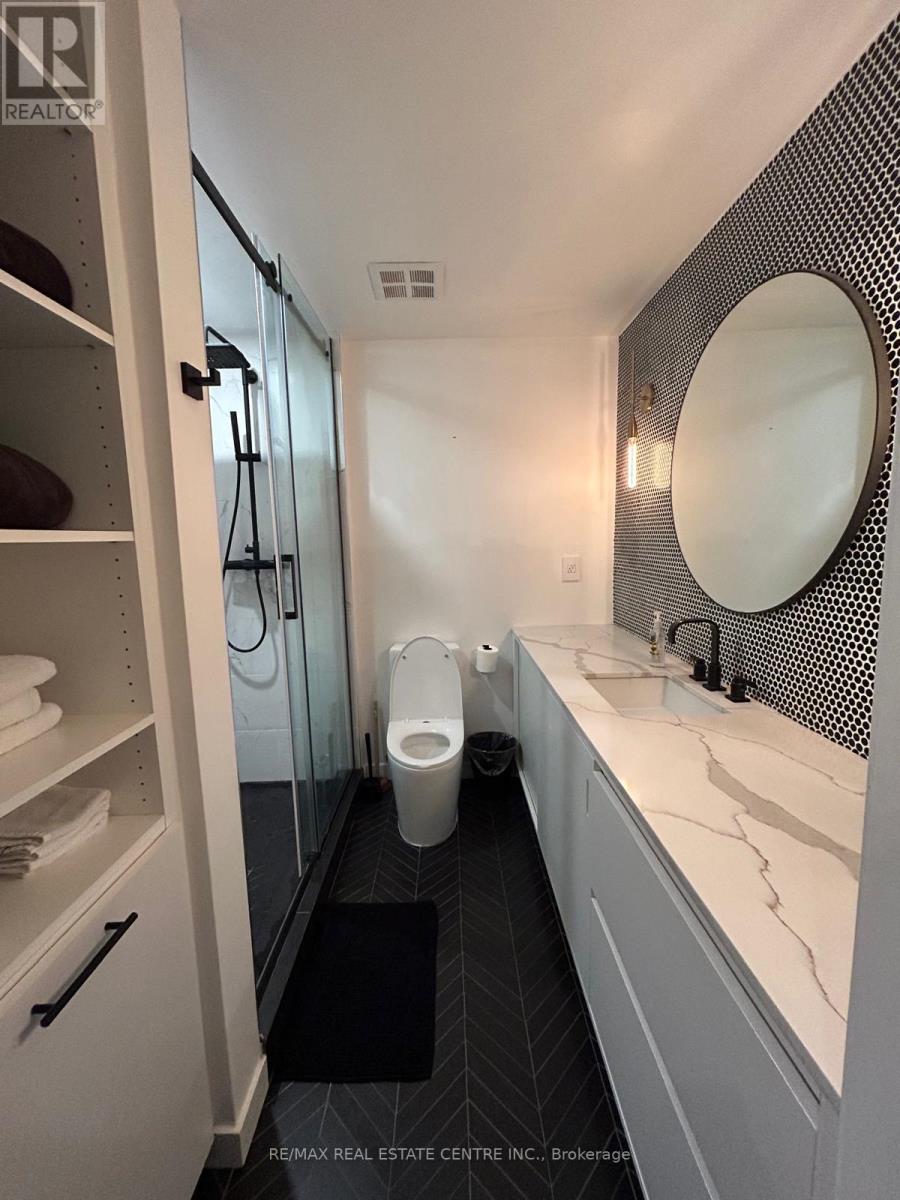 503 - 220 Burnhamthorpe Road W, Mississauga, Ontario  L5B 4N4 - Photo 47 - W12500786