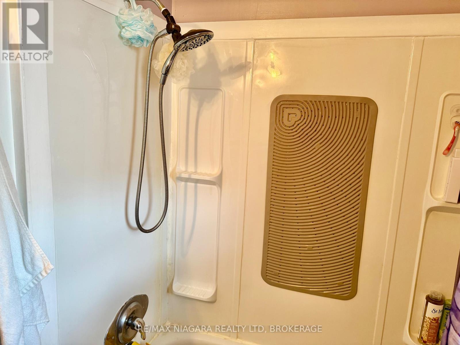 1 - 9 Riverview Boulevard, St. Catharines, Ontario  L2T 3L5 - Photo 12 - X12501086