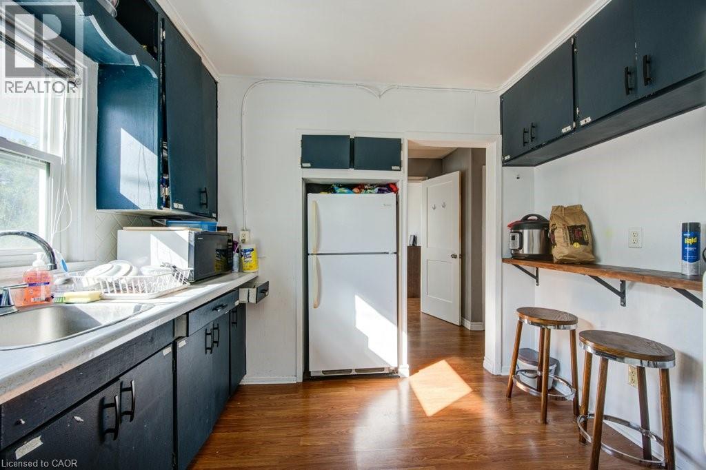 Photo 24 of 50 for 96 Emery Street W