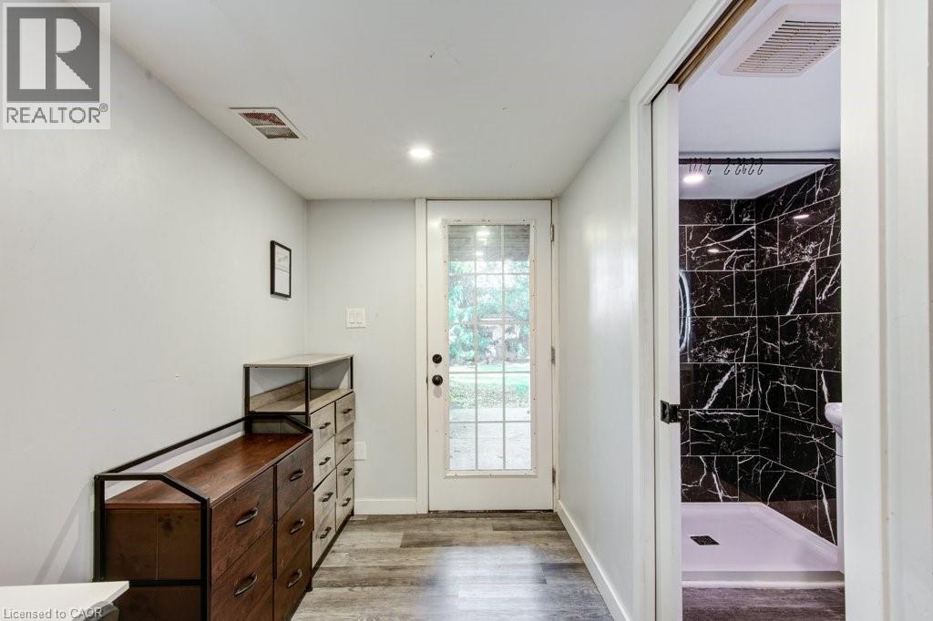 96 Emery Street W, London, Ontario  N6J 1R8 - Photo 5 - 40778135