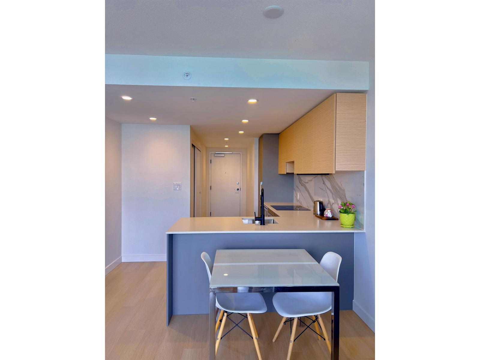 29F 13725 GEORGE JUNCTION, Surrey, British Columbia