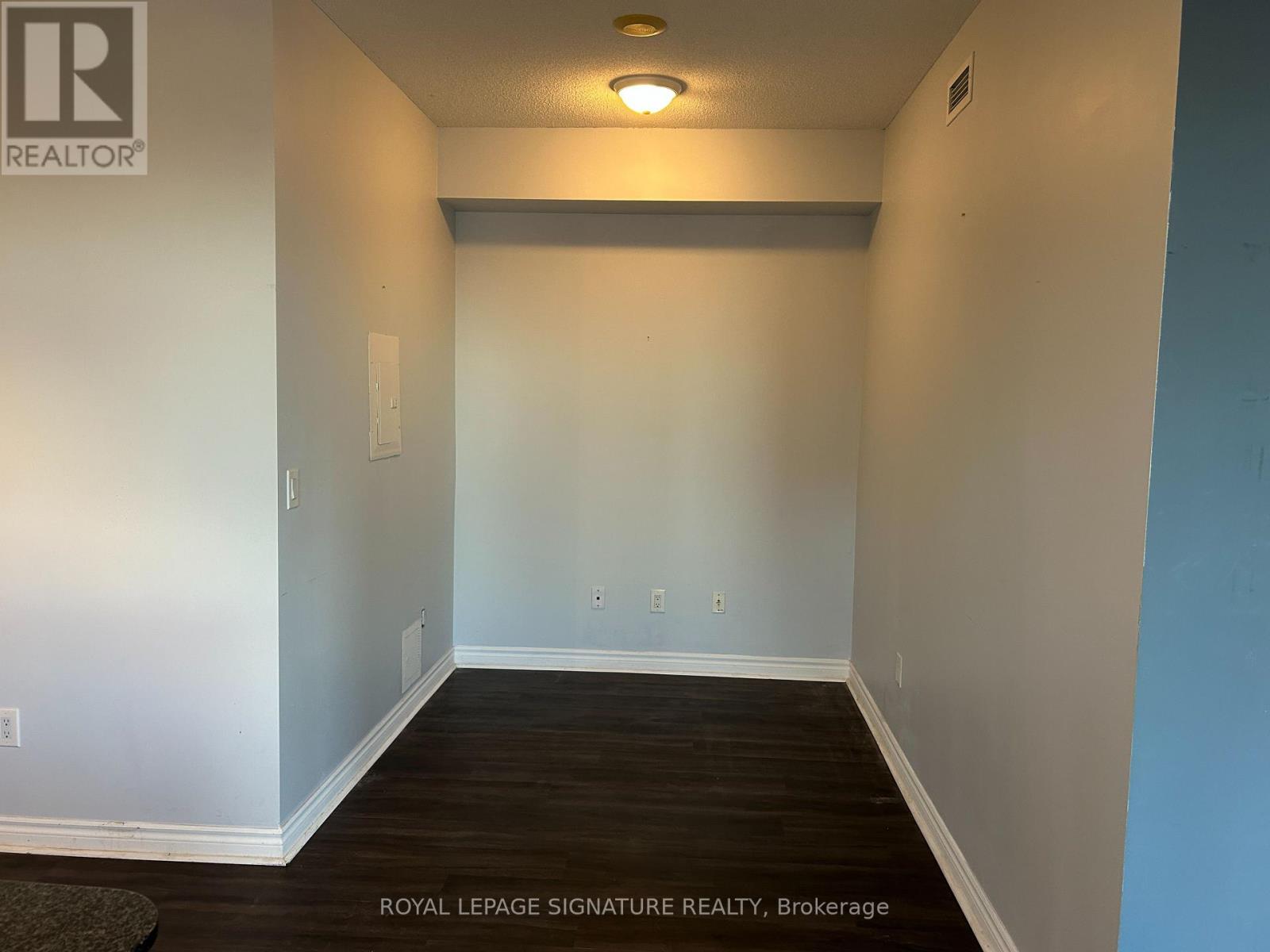 3005 - 385 Prince Of Wales Drive, Mississauga, Ontario  L5B 0C6 - Photo 8 - W12501034