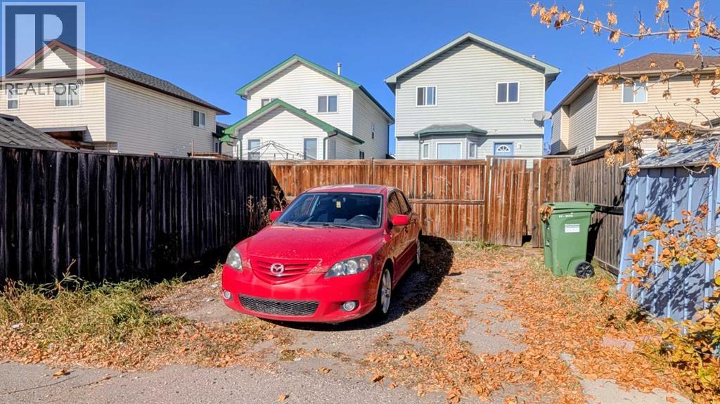 226 Erin Circle Se, Calgary, Alberta  T2B 3K1 - Photo 17 - A2255156