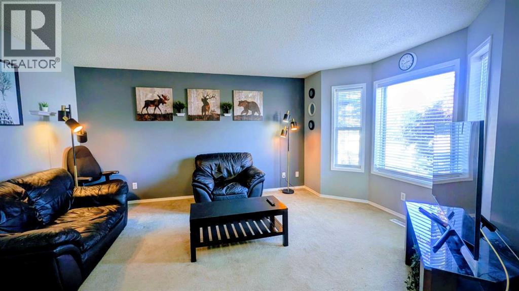 226 Erin Circle Se, Calgary, Alberta  T2B 3K1 - Photo 6 - A2255156