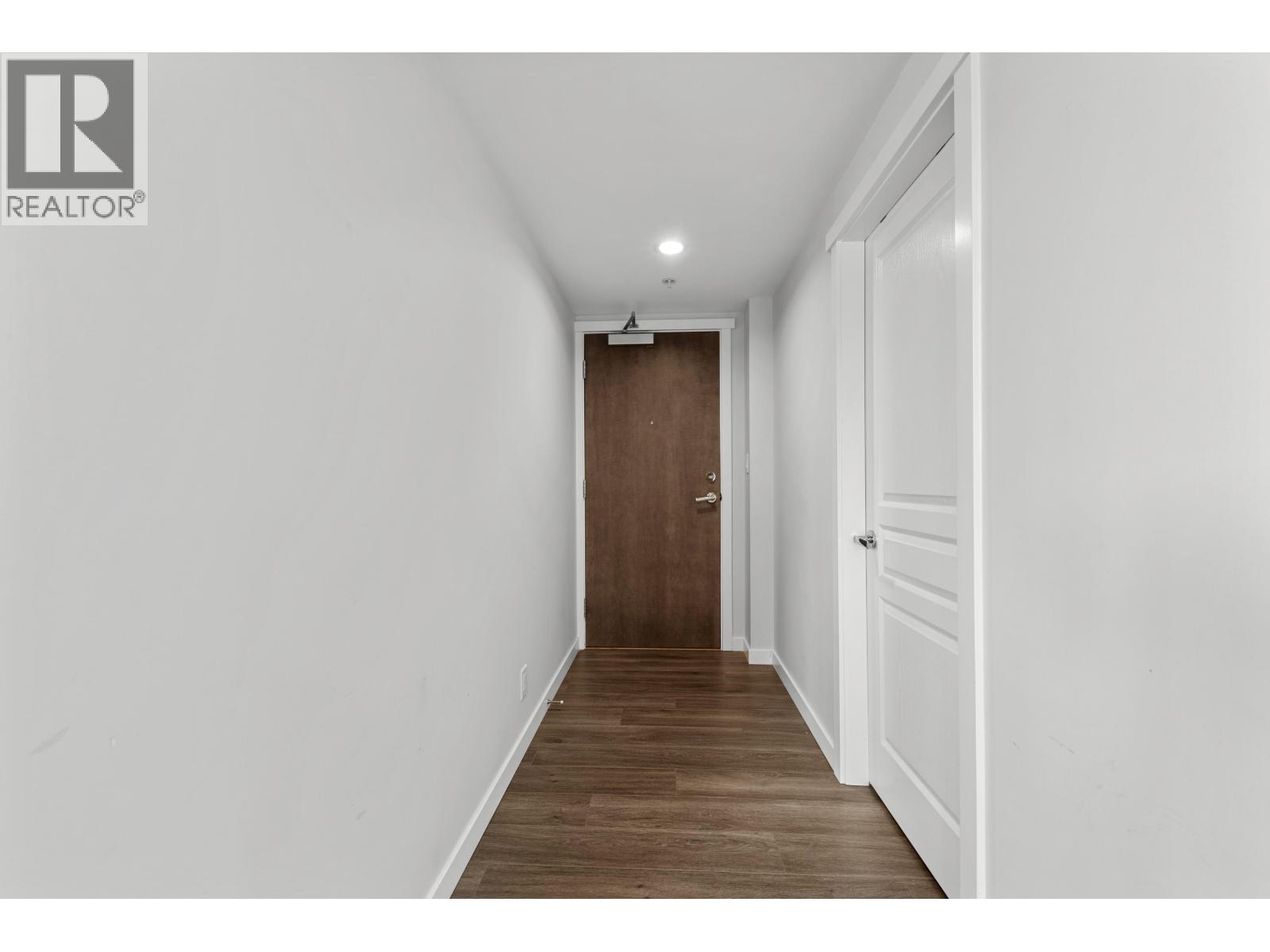 1001 3096 Windsor Gate, Coquitlam, British Columbia  V3B 0P4 - Photo 16 - R3054244