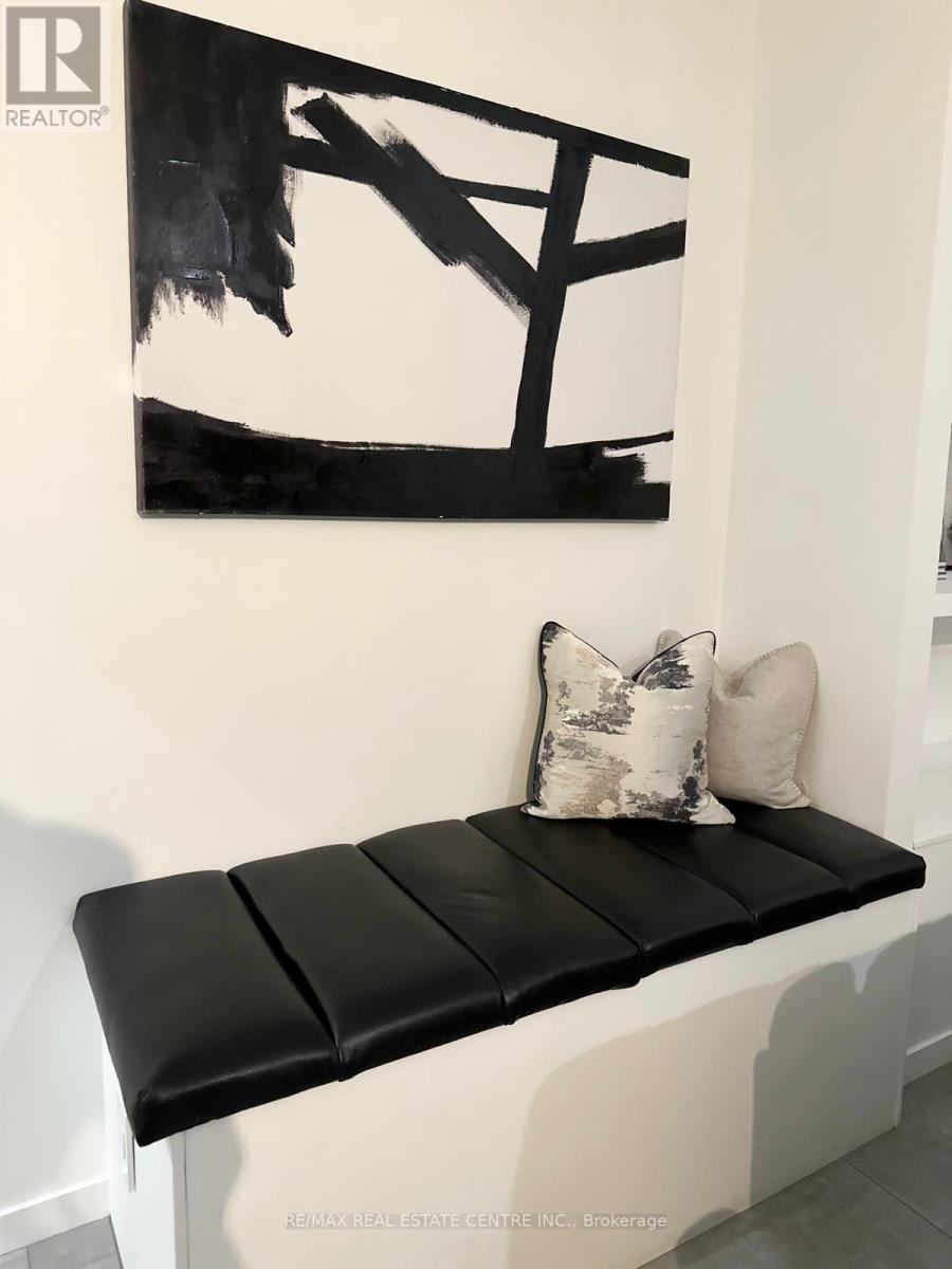 503 - 220 Burnhamthorpe Road W, Mississauga, Ontario  L5B 4N4 - Photo 24 - W12500786