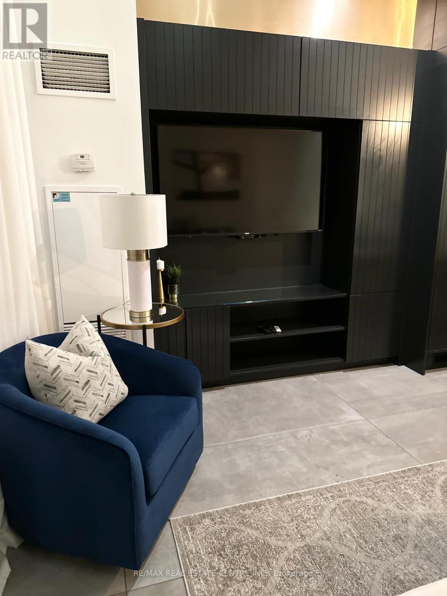 503 - 220 Burnhamthorpe Road W, Mississauga, Ontario  L5B 4N4 - Photo 25 - W12500786