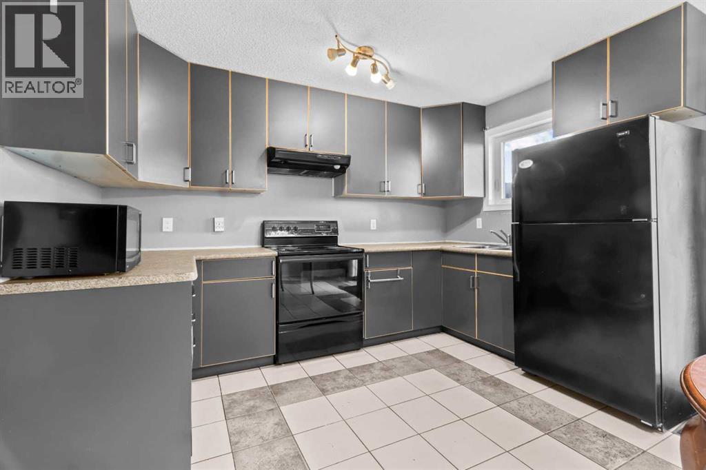 55 Penworth Close Se, Calgary, Alberta T2A 5N4 - Photo 11 - A2239575