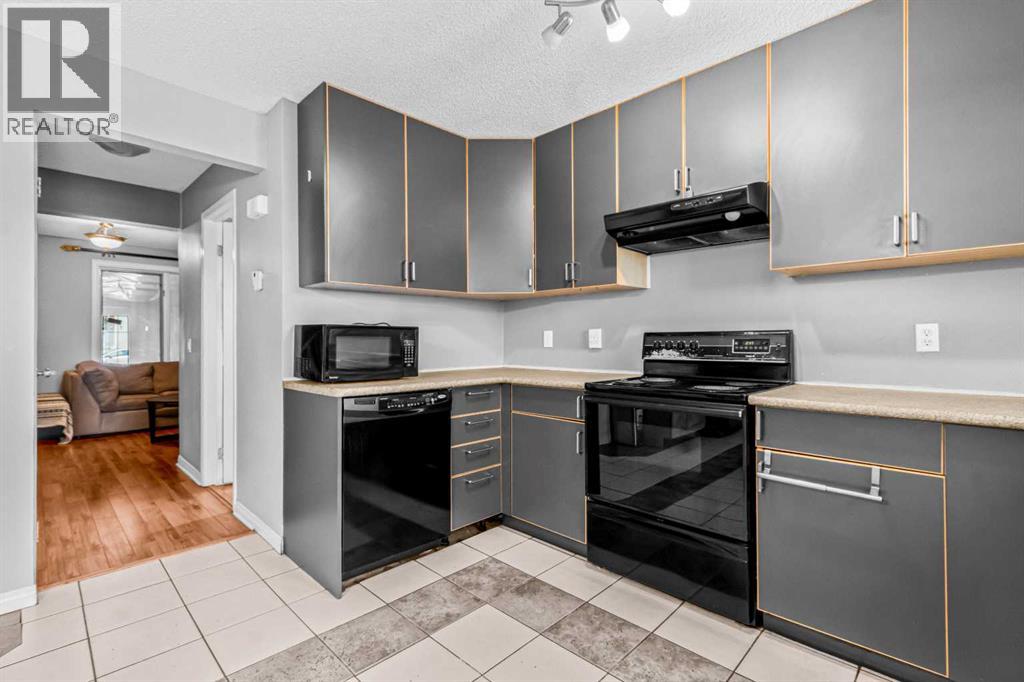 55 Penworth Close Se, Calgary, Alberta T2A 5N4 - Photo 12 - A2239575