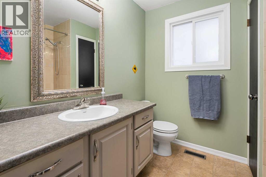 19 Deermoss Place Se, Calgary, Alberta  T2J 6P5 - Photo 23 - A2267808