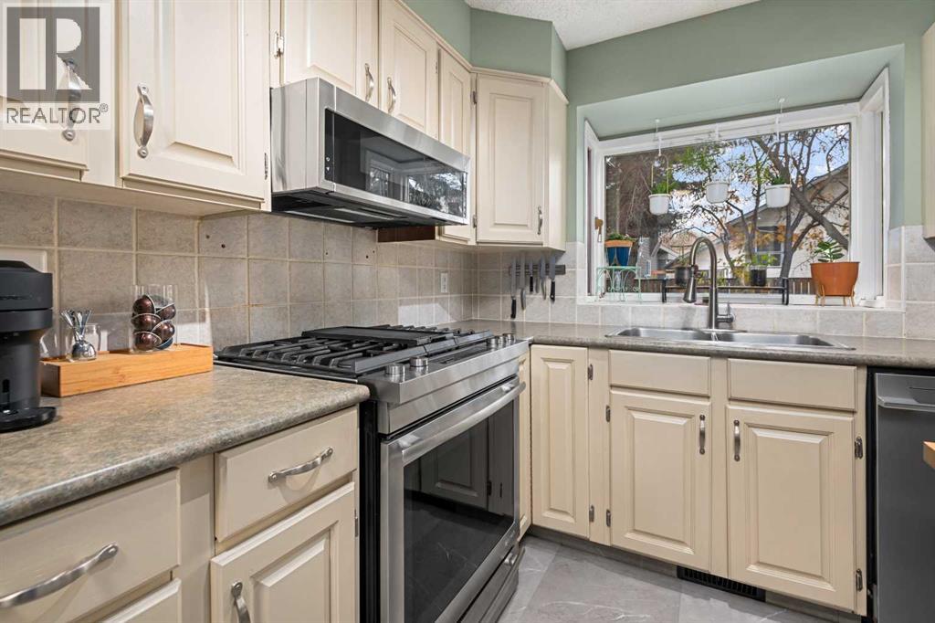 19 Deermoss Place Se, Calgary, Alberta  T2J 6P5 - Photo 17 - A2267808