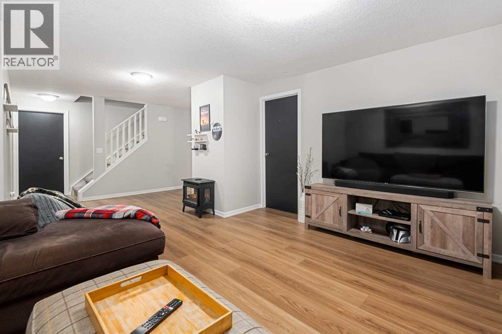 19 Deermoss Place Se, Calgary, Alberta  T2J 6P5 - Photo 24 - A2267808