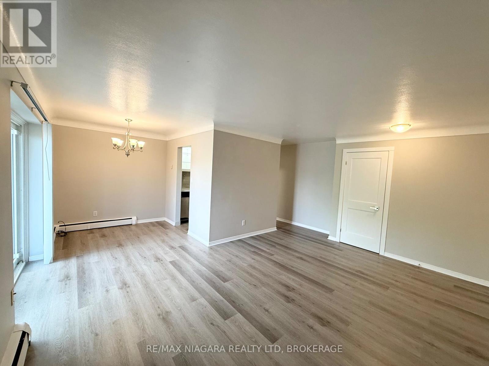 8 - 286 Vine Street, St. Catharines, Ontario  L2M 4T3 - Photo 9 - X12261205