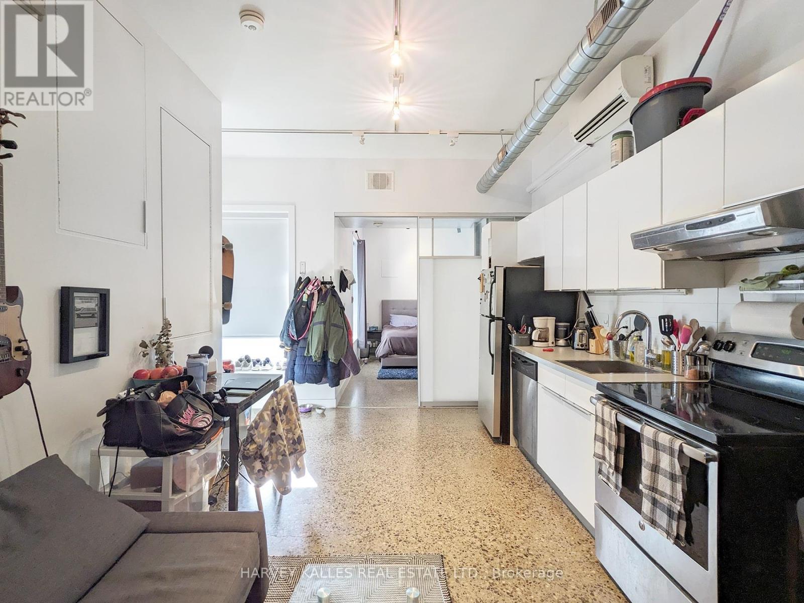 1b - 214 Bathurst Street, Toronto, Ontario  M5T 2R9 - Photo 5 - C12501104