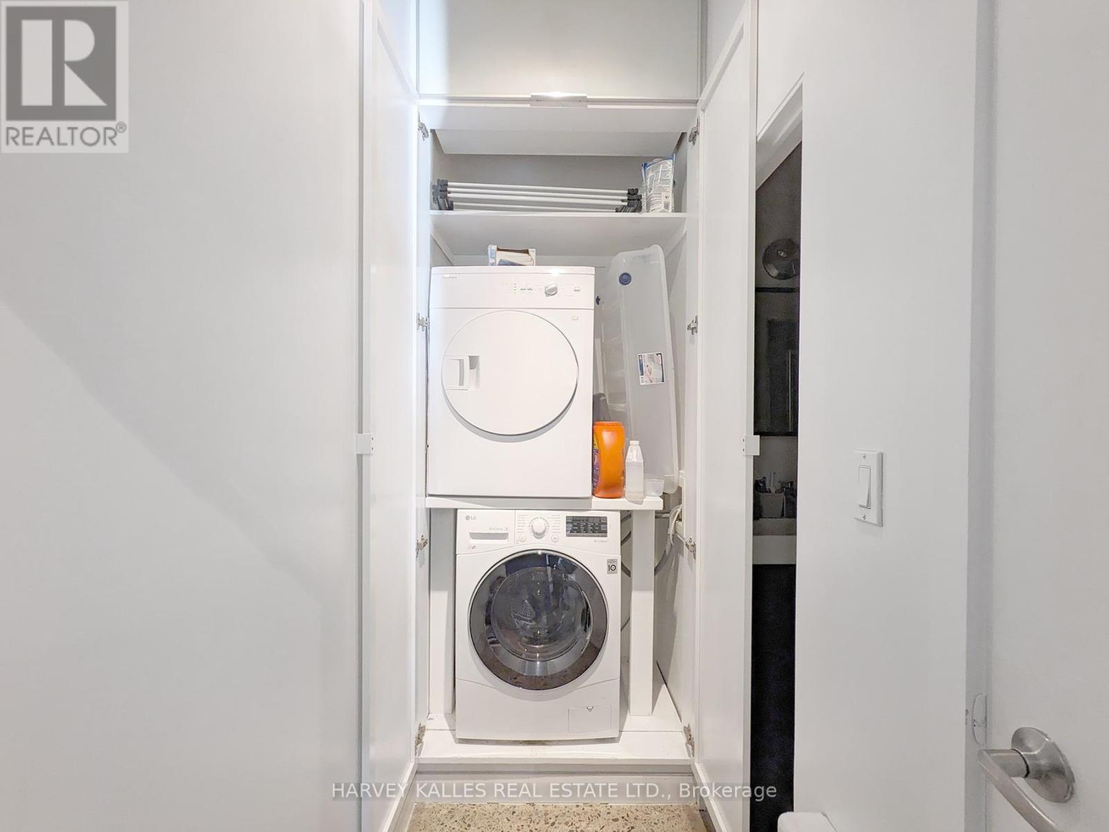 1b - 214 Bathurst Street, Toronto, Ontario  M5T 2R9 - Photo 6 - C12501104