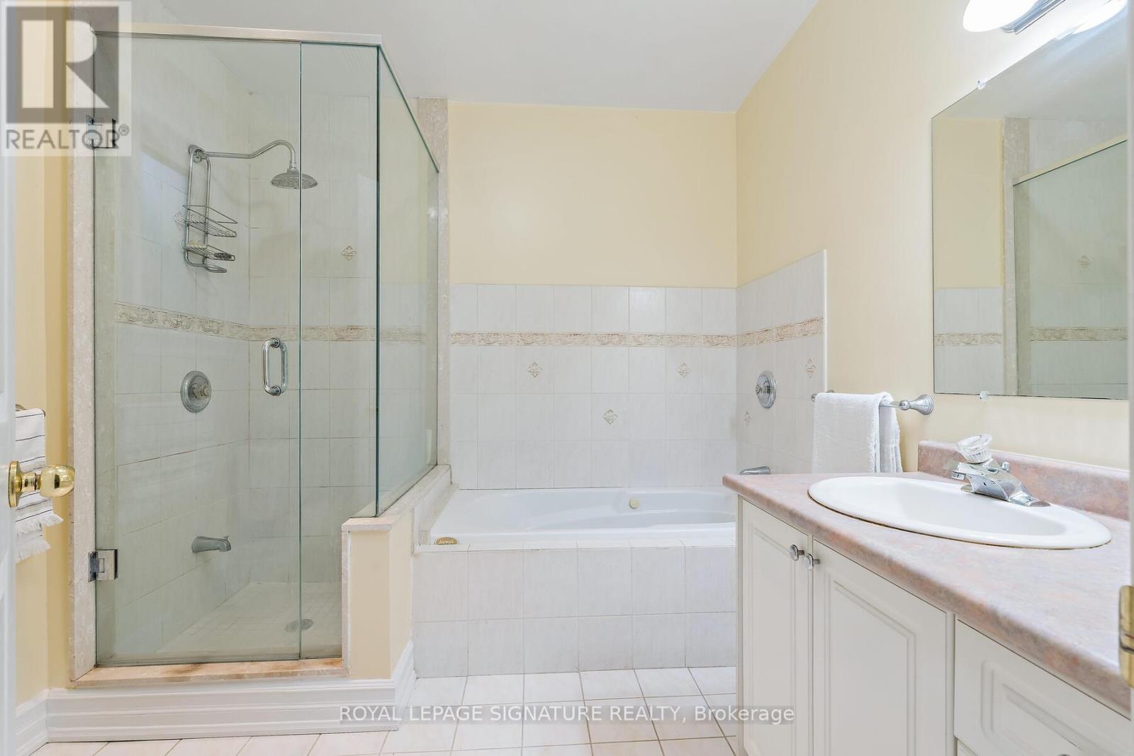 110 Bowmore Road, Toronto, Ontario  M4L 3J2 - Photo 23 - E12501112