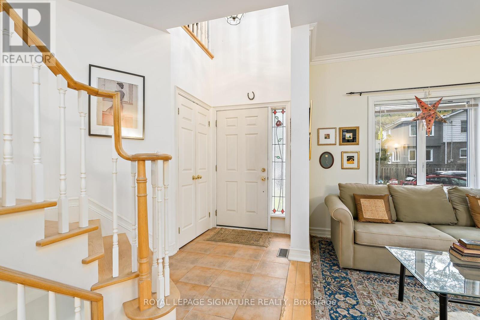 110 Bowmore Road, Toronto, Ontario  M4L 3J2 - Photo 3 - E12501112