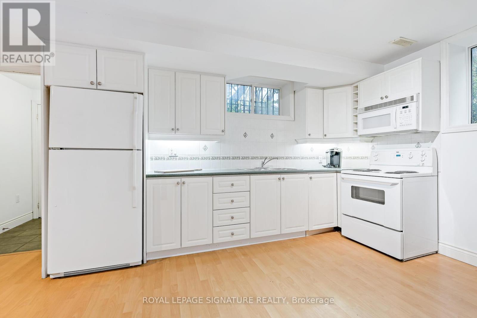 110 Bowmore Road, Toronto, Ontario  M4L 3J2 - Photo 34 - E12501112