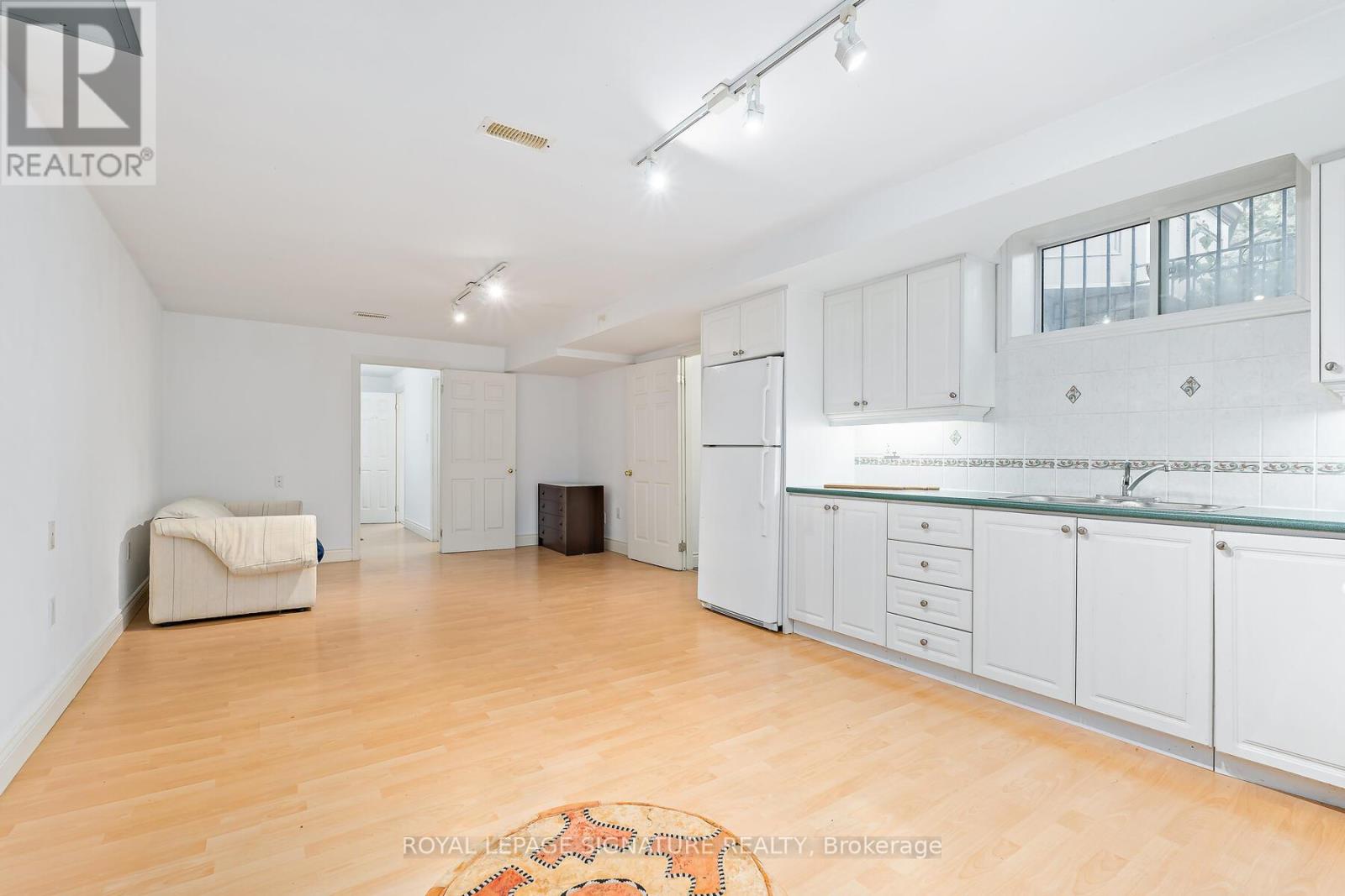 110 Bowmore Road, Toronto, Ontario  M4L 3J2 - Photo 35 - E12501112