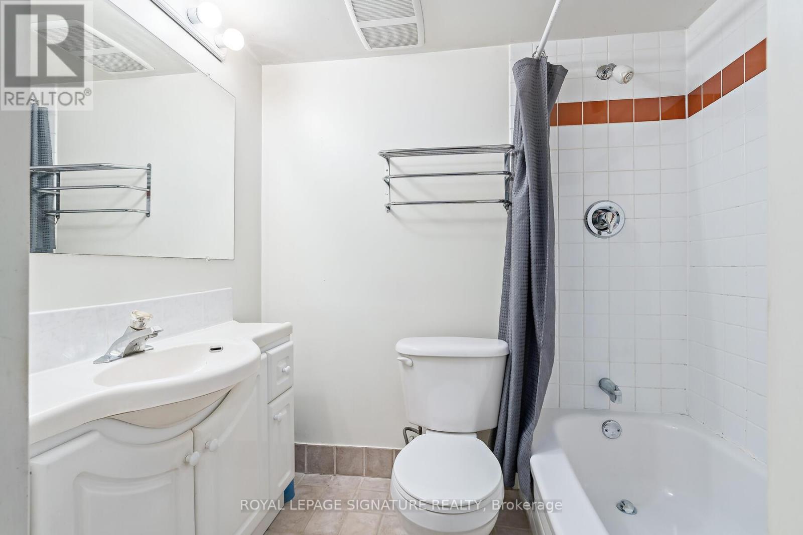 110 Bowmore Road, Toronto, Ontario  M4L 3J2 - Photo 38 - E12501112